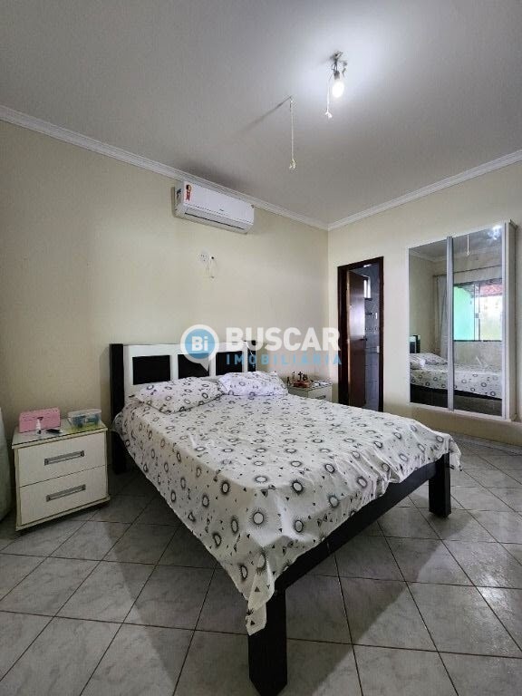 Casa à venda com 3 quartos, 1 suíte, 2 vagas e 250m² no Conceição, Feira de Santana (BA) — foto 12 de 13