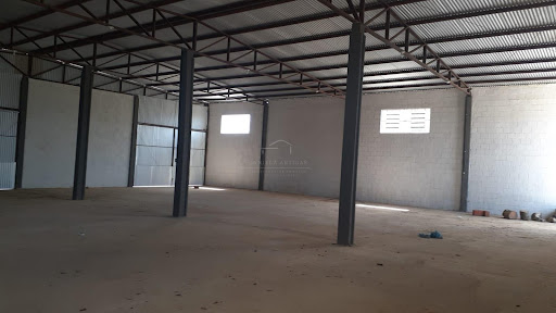 <p>Descubra o espaço ideal para o seu negócio em Bagé! Este amplo depósito para locação está localizado no bairro Castro Alves, uma região estratégica e de fácil acesso, perfeita para empresas que bus