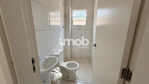 Casa em condomínio no Lopes de Oliveira  -  Sorocaba