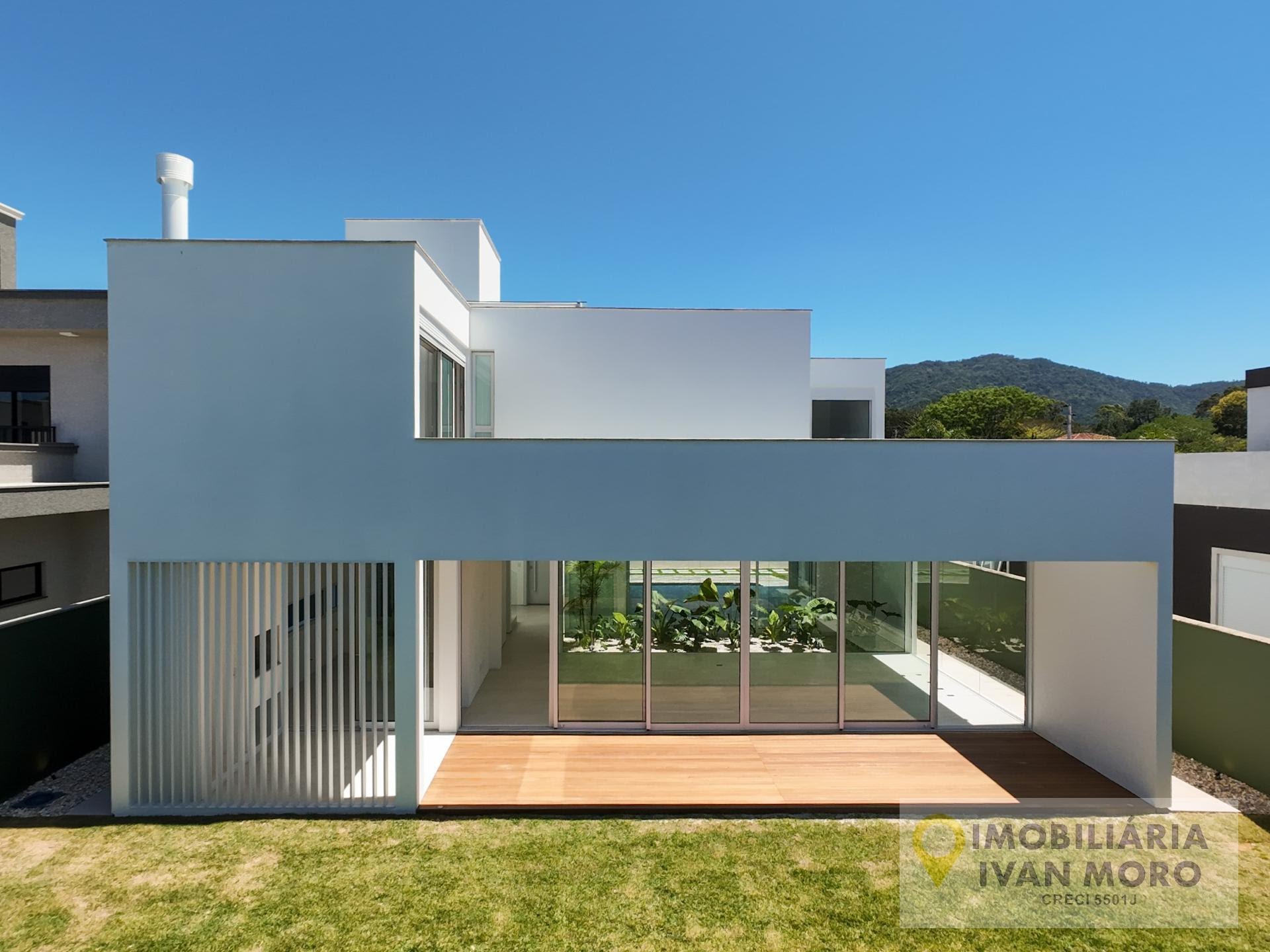 Casa à venda com 4 quartos, 4 suítes, 6 vagas e 297m² no São João do Rio Vermelho, Florianópolis (SC) — foto 3 de 30