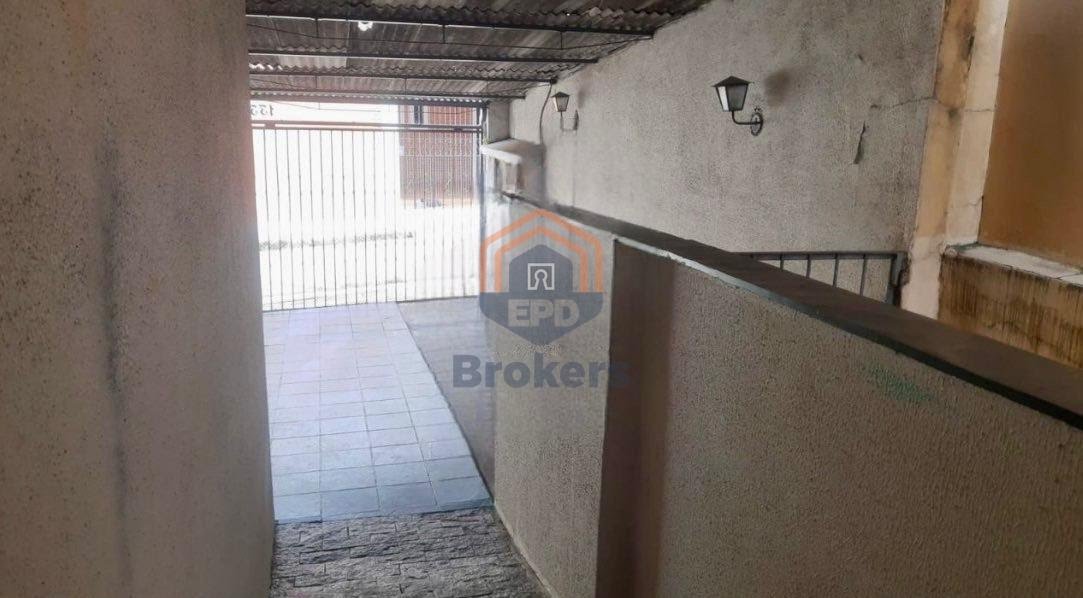 Corredor de acesso a casa superior e inferior 