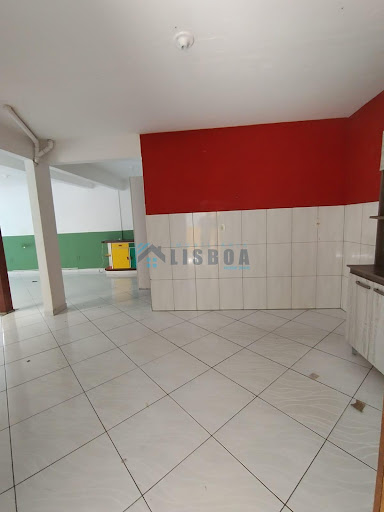 Casa com Sala Comercial em Forquilhinhas  -  São José