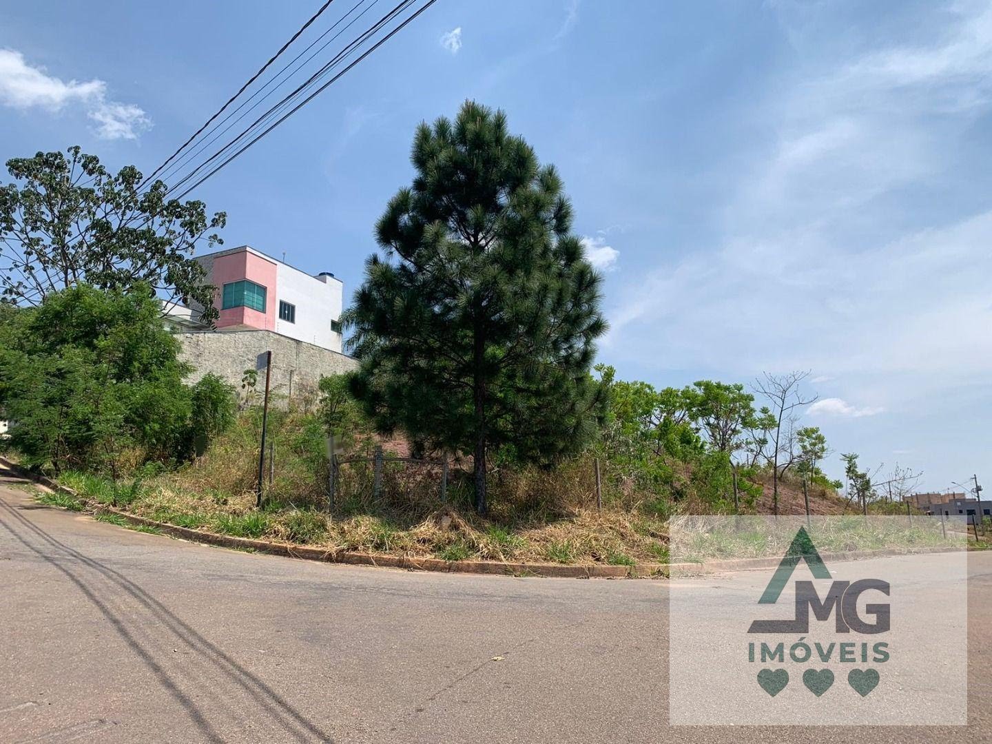 Terreno à venda com 600m² de terreno no São Conrado, Três Corações — foto principal