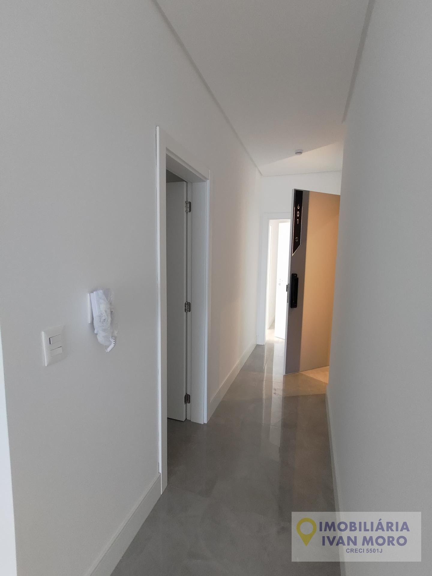Apartamento à venda com 4 quartos, 4 suítes, 3 vagas e 198m² no Meia Praia, Itapema (SC) — foto 7 de 30