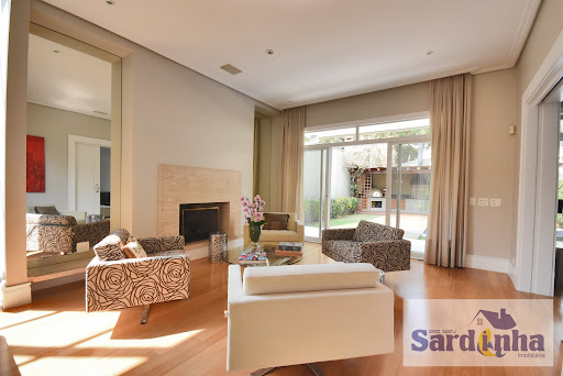 Sobrado à Venda no Morumbi, 500m², 4 Dorms, 2 Suítes
