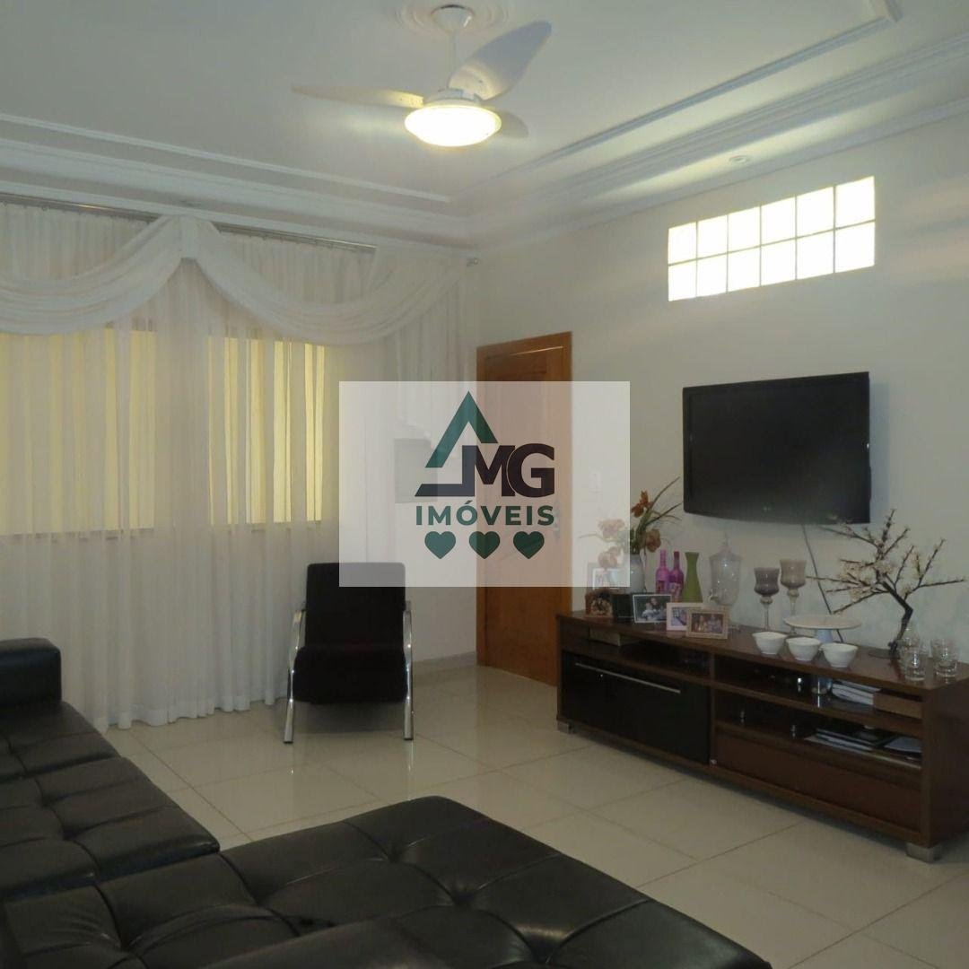 Casa à venda com 2 quartos e 1 suíte no Santo Afonso, Três Corações (MG) — foto 3 de 15