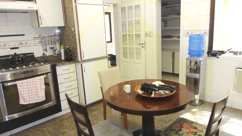 Casa à venda com 5 quartos, 4 suítes, 3 vagas e 600m² no Barra da Tijuca, Rio de Janeiro (RJ) — foto 13 de 25