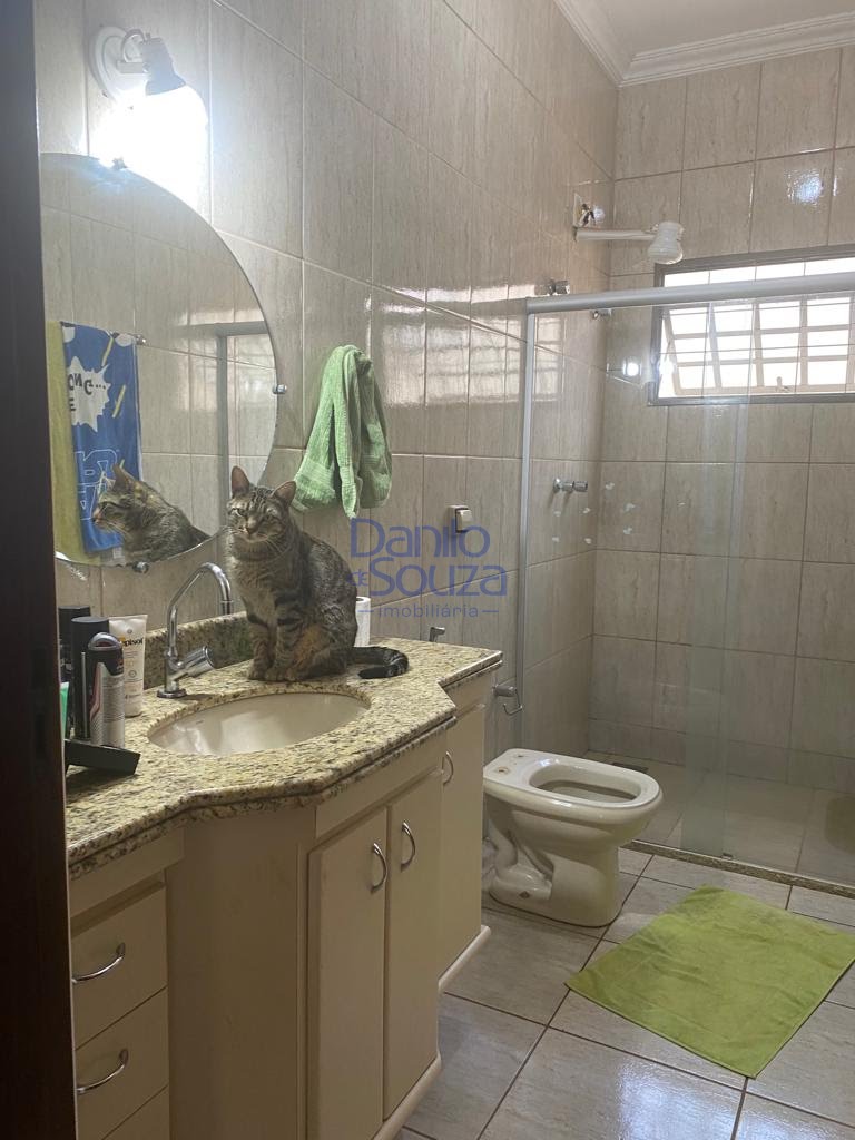 Casa à venda com 5 quartos, 2 suítes, 2 vagas e 360m² no Veredas da Cidade, Araxá (MG) — foto 13 de 16