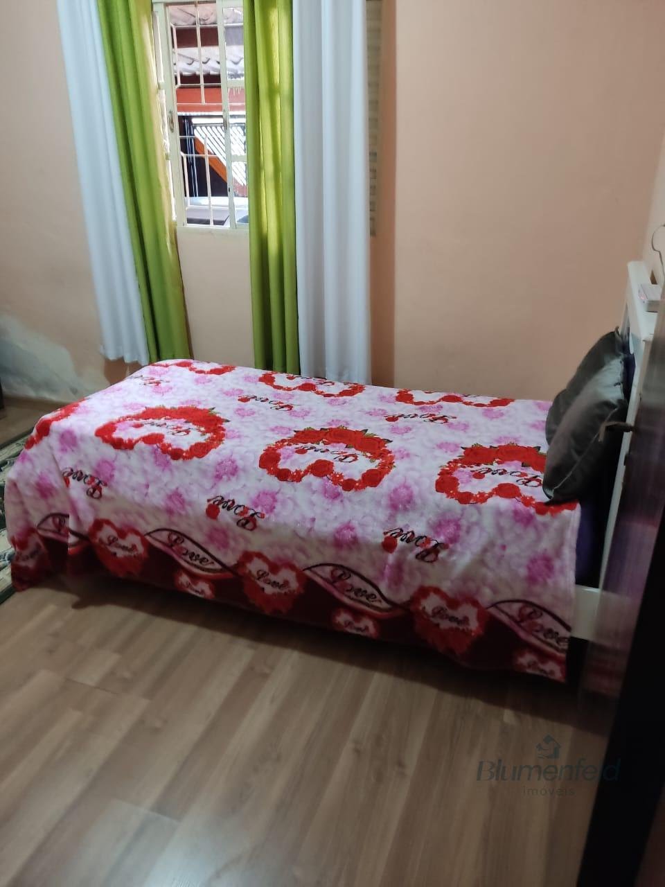 Casa à venda com 3 quartos, 1 suíte, 2 vagas e 145m² no Parque Rodrigo Barreto, Arujá (SP) — foto 9 de 17