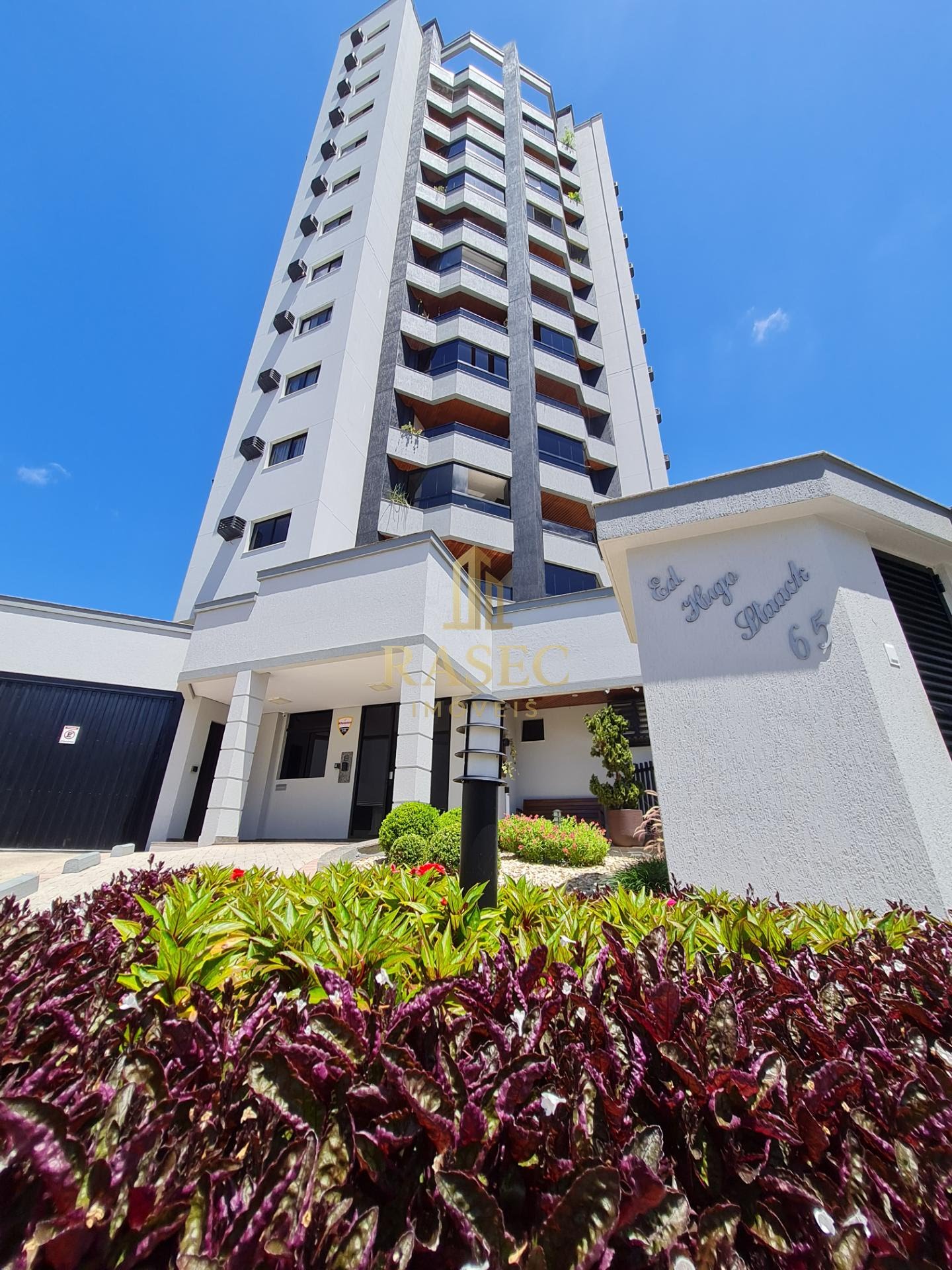 Apartamento à venda com 3 quartos, 2 banheiros, 2 vagas e 120m² no Centro I, Brusque — foto principal