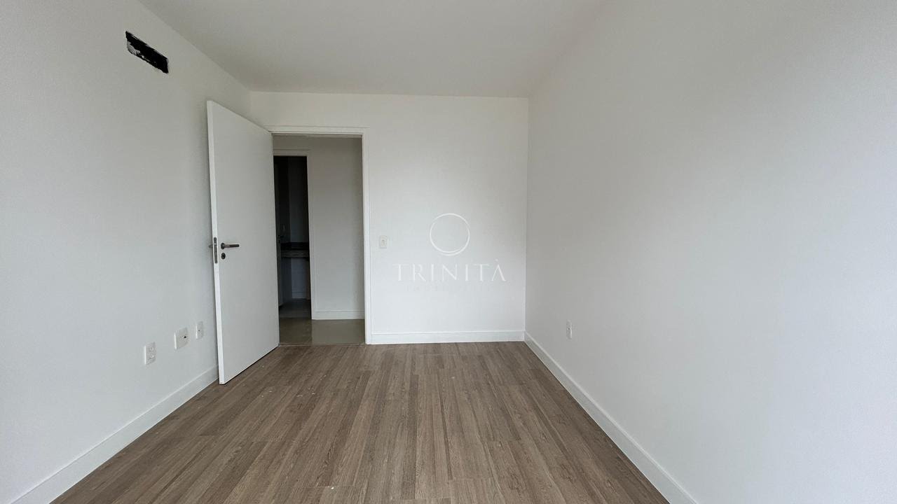 quarto-trinitaimobiliaria-elos-ilhapura