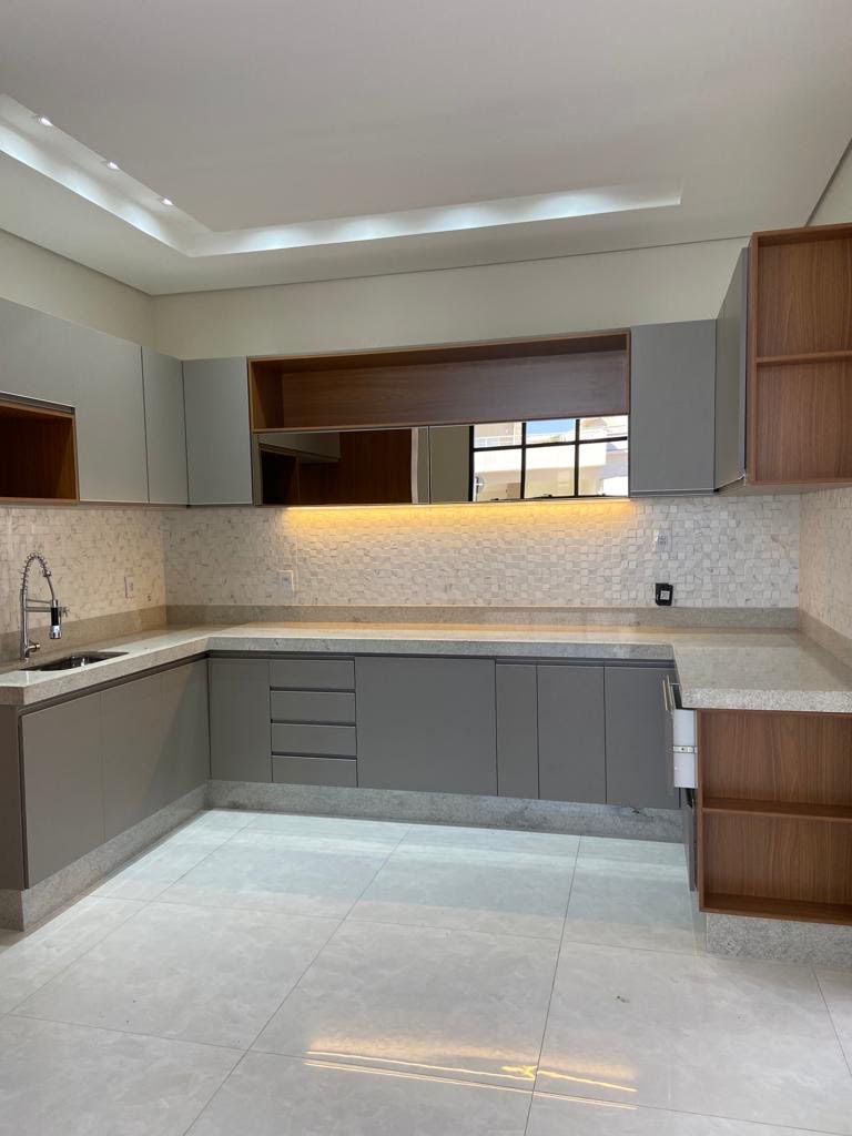 Casa à venda com 3 quartos, 3 suítes, 4 vagas e 235m² no Jardim Residencial Maria Dulce, Indaiatuba (SP) — foto 4 de 30