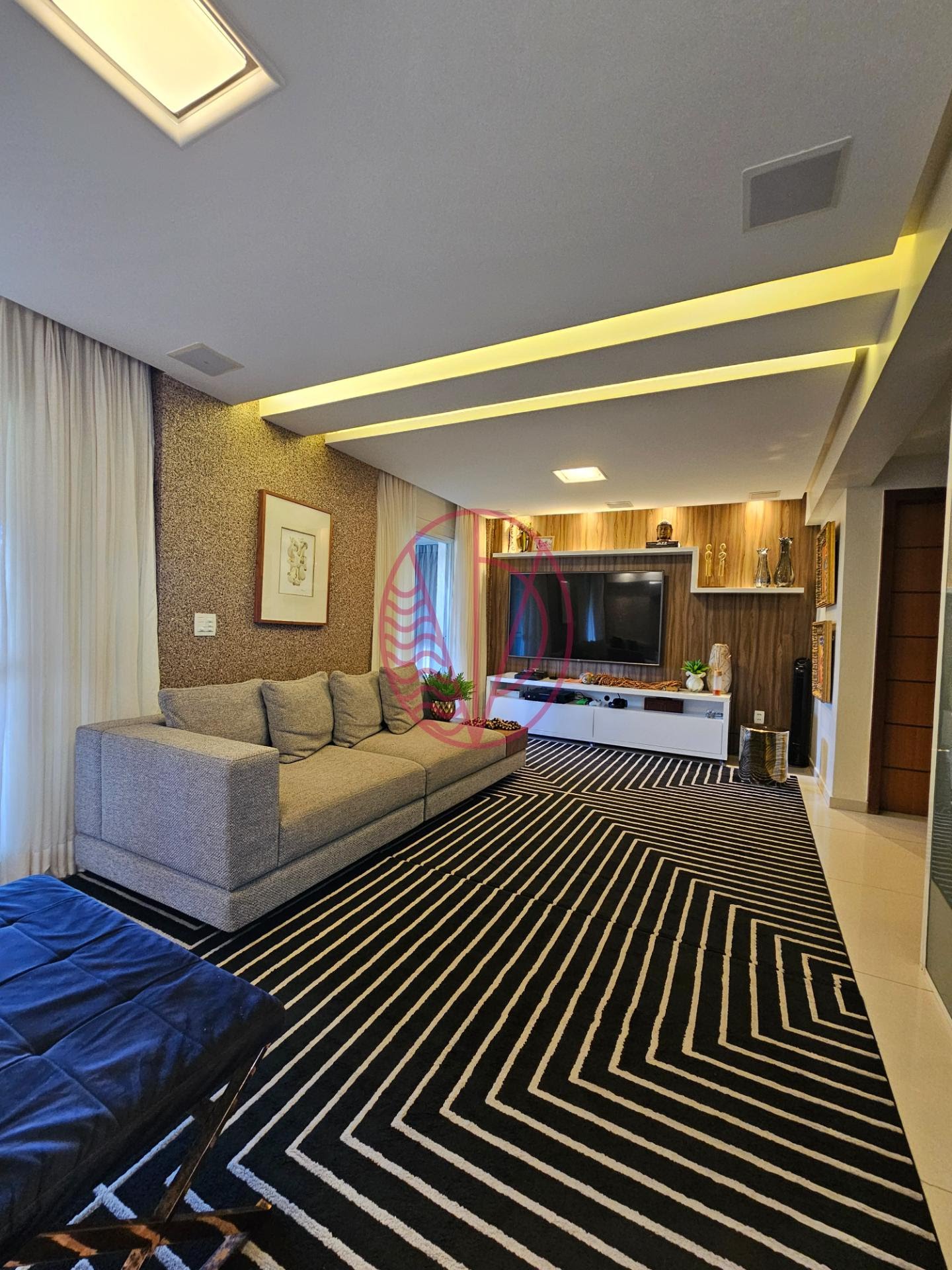 Casa à venda com 4 quartos, 4 suítes, 4 vagas e 300m² no Pituaçu, Salvador (BA) — foto 8 de 30