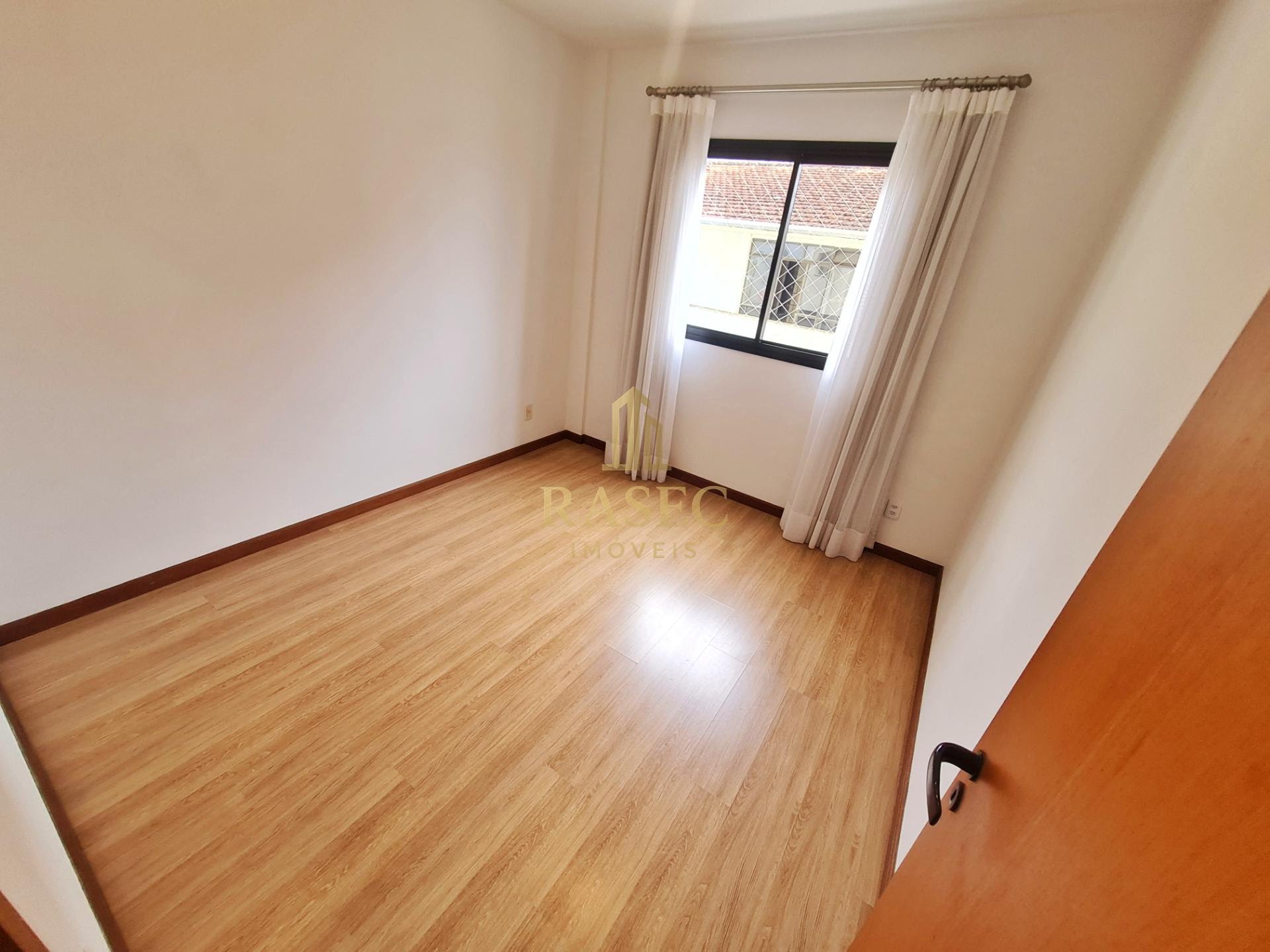 Apartamento à venda com 3 quartos, 1 suíte, 2 vagas e 120m² no Centro I, Brusque (SC) — foto 13 de 15