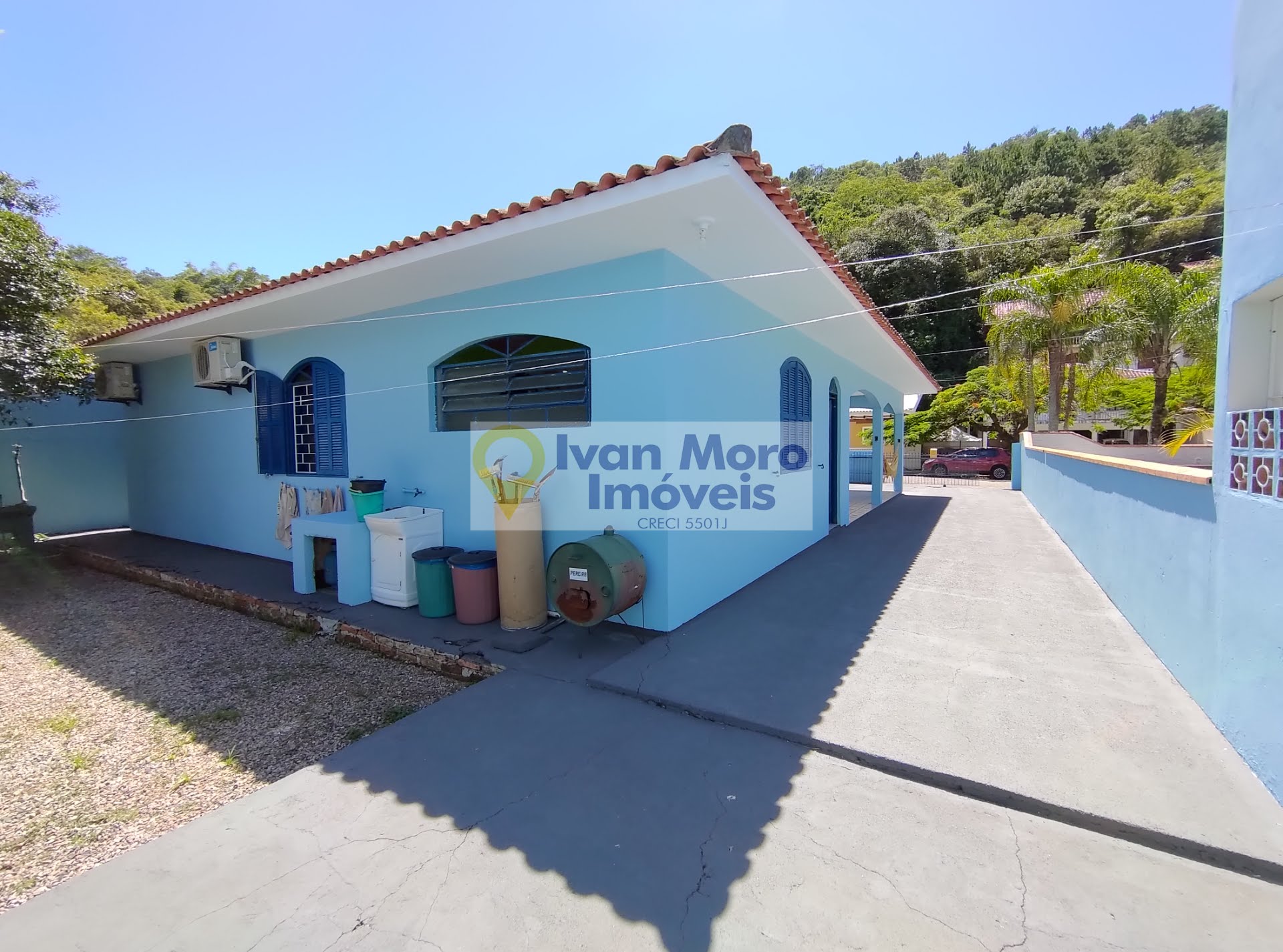 Casa para alugar com 4 quartos, 1 suíte, 3 vagas e 180m² no Daniela, Florianópolis (SC) — foto 9 de 27