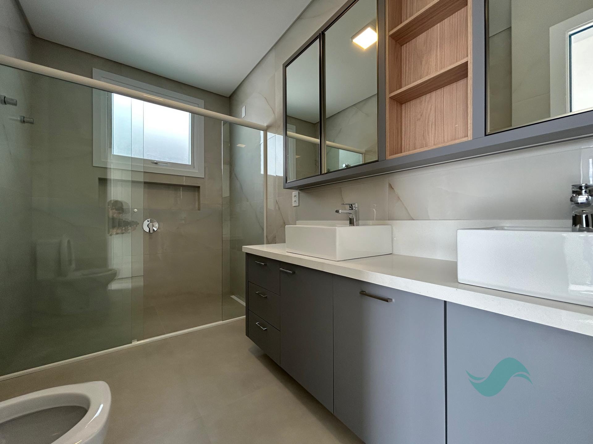 Casa à venda com 3 suítes, 2 vagas e 270m² no Lagoa da Conceição, Florianópolis (SC) — foto 16 de 27