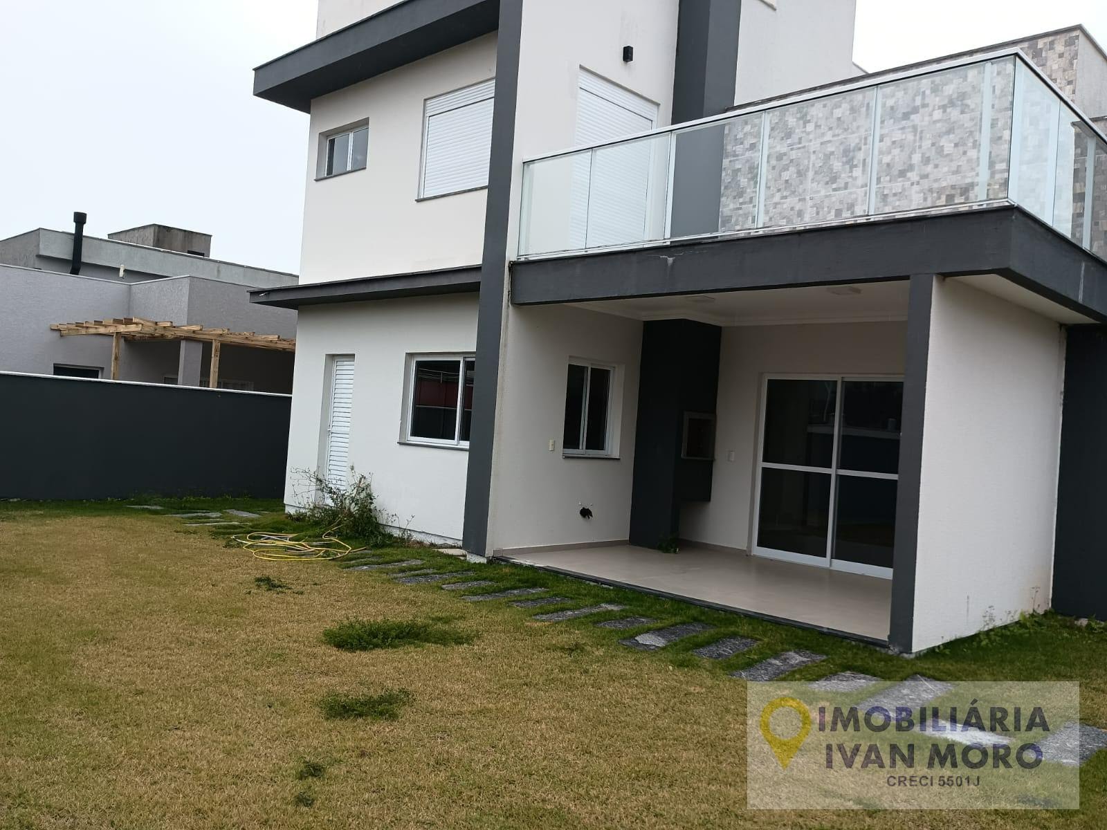 Casa à venda com 3 quartos, 1 suíte, 4 vagas e 236m² no São João do Rio Vermelho, Florianópolis (SC) — foto 21 de 22