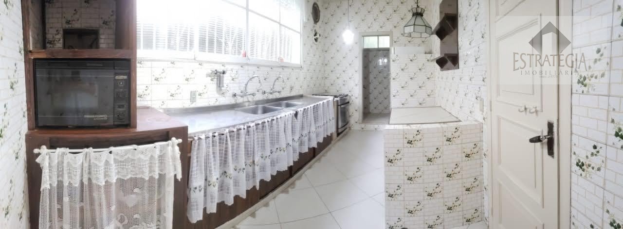 Casa à venda com 4 quartos, 2 suítes, 2 vagas e 277m² no Valparaiso, Petrópolis (RJ) — foto 13 de 18