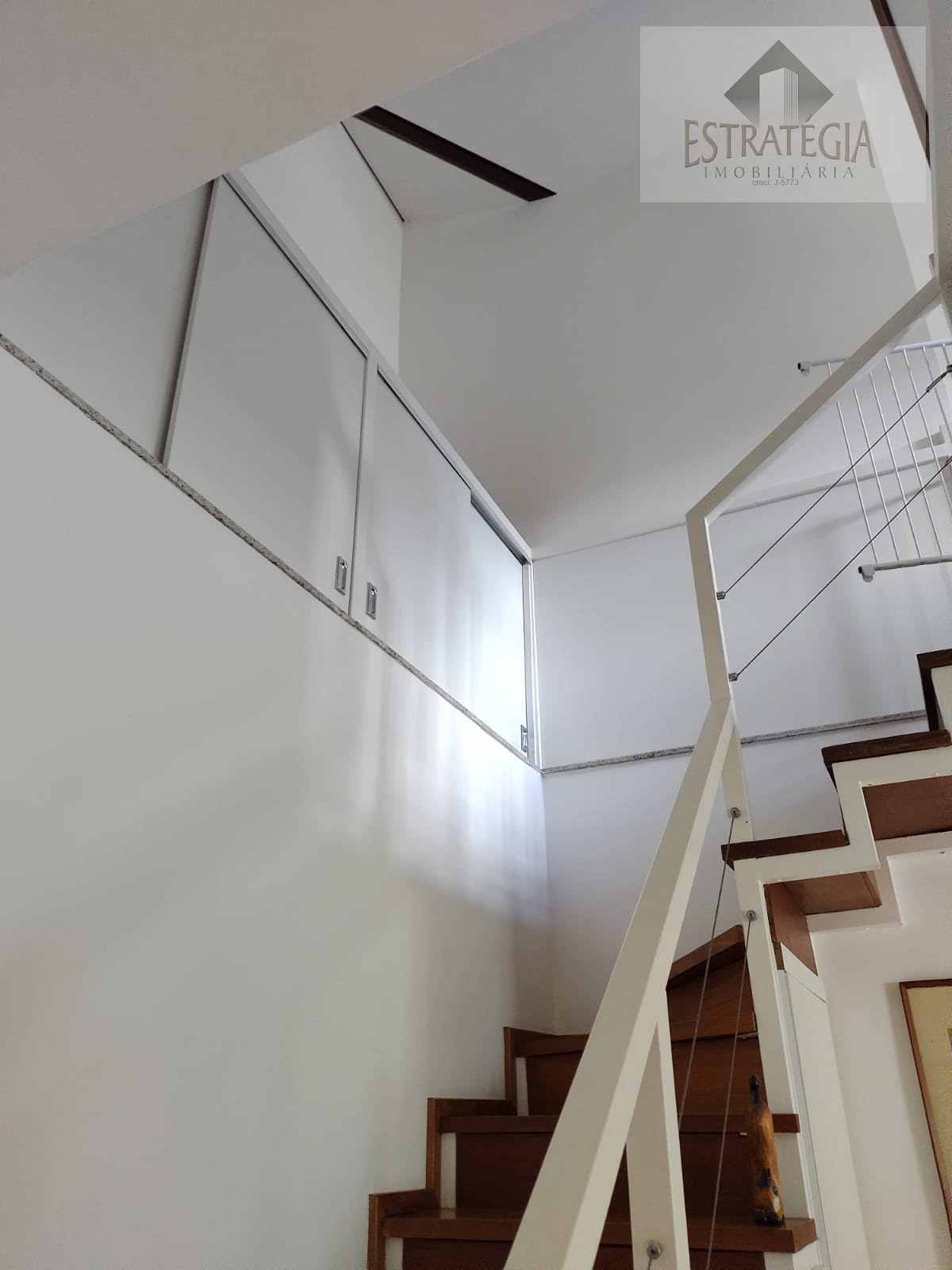 Apartamento à venda com 3 quartos, 1 suíte, 2 vagas e 120m² no Nogueira, Petrópolis (RJ) — foto 14 de 18