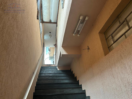 Escadas de acesso