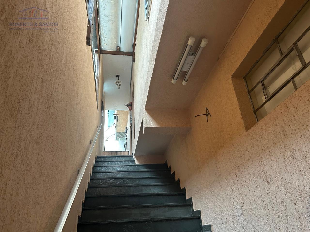Escadas de acesso