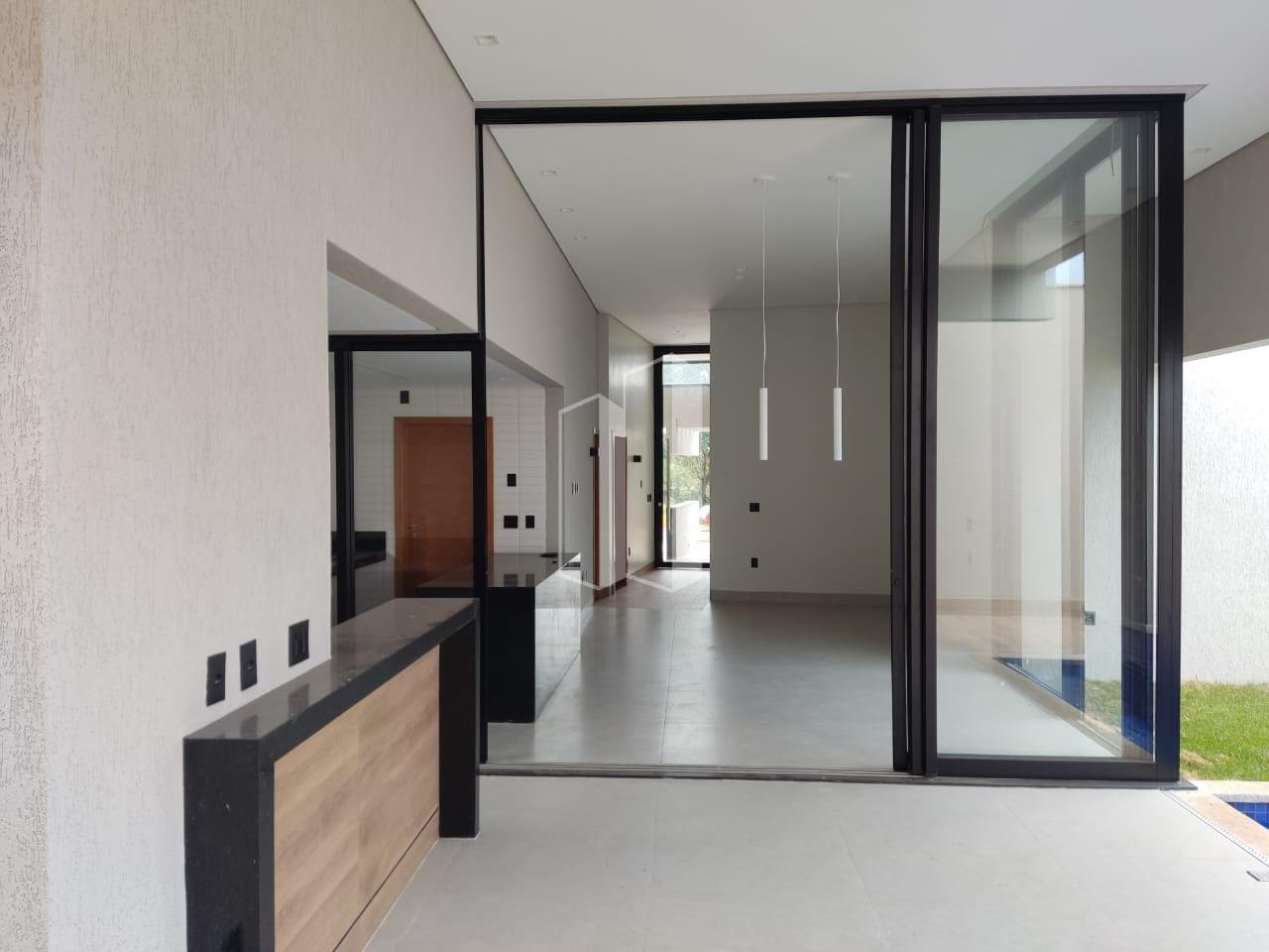 Casa à venda com 3 quartos, 3 suítes, 2 vagas e 202m² no Residencial Parqville Jacarandá, Aparecida de Goiânia (GO) — foto 3 de 11