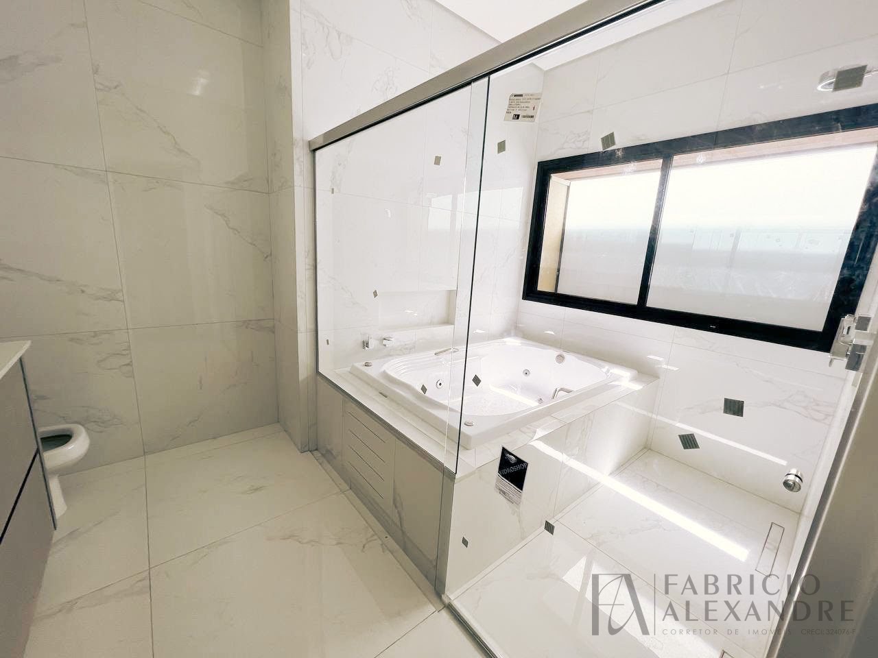 Casa à venda com 4 quartos, 4 suítes, 4 vagas e 249m² no Residencial Gaivota I, São José do Rio Preto (SP) — foto 6 de 21