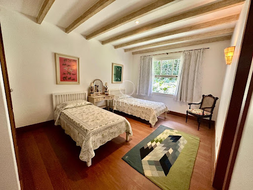 suite-trinitaimobiliaria-sitioararas