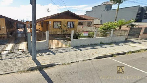 Lote à Venda em Espinheiros, Joinville por R$ 400 mil