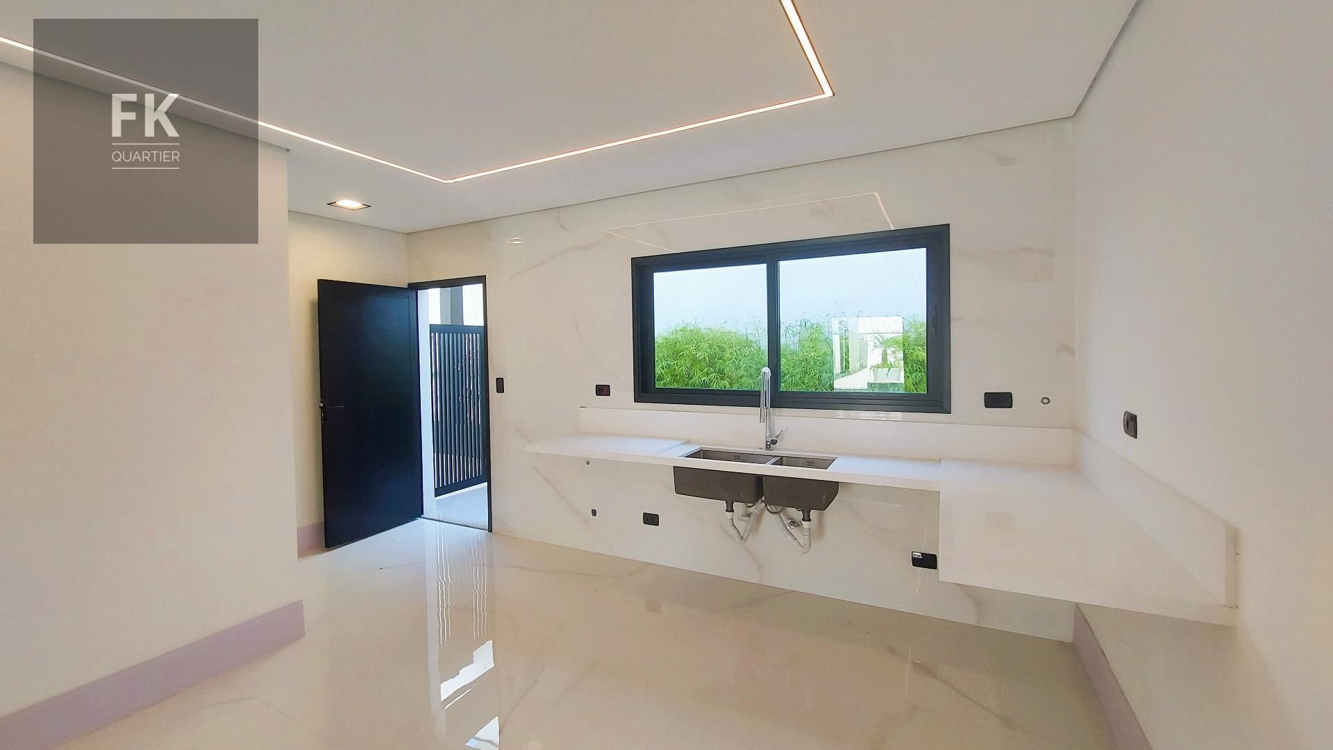 Casa à venda com 4 quartos, 4 suítes, 6 vagas e 630m² no Alphaville Residencial Dois, Barueri (SP) — foto 17 de 27