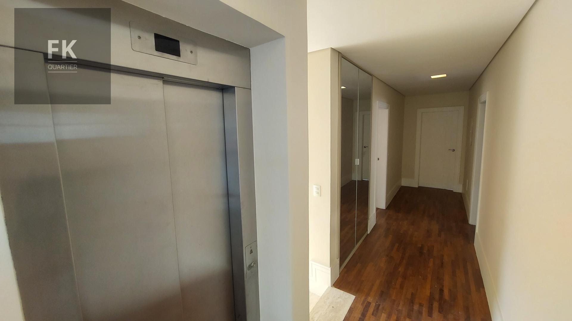 Casa à venda com 4 quartos, 4 suítes, 5 vagas e 450m² no Tamboré, Barueri (SP) — foto 21 de 22