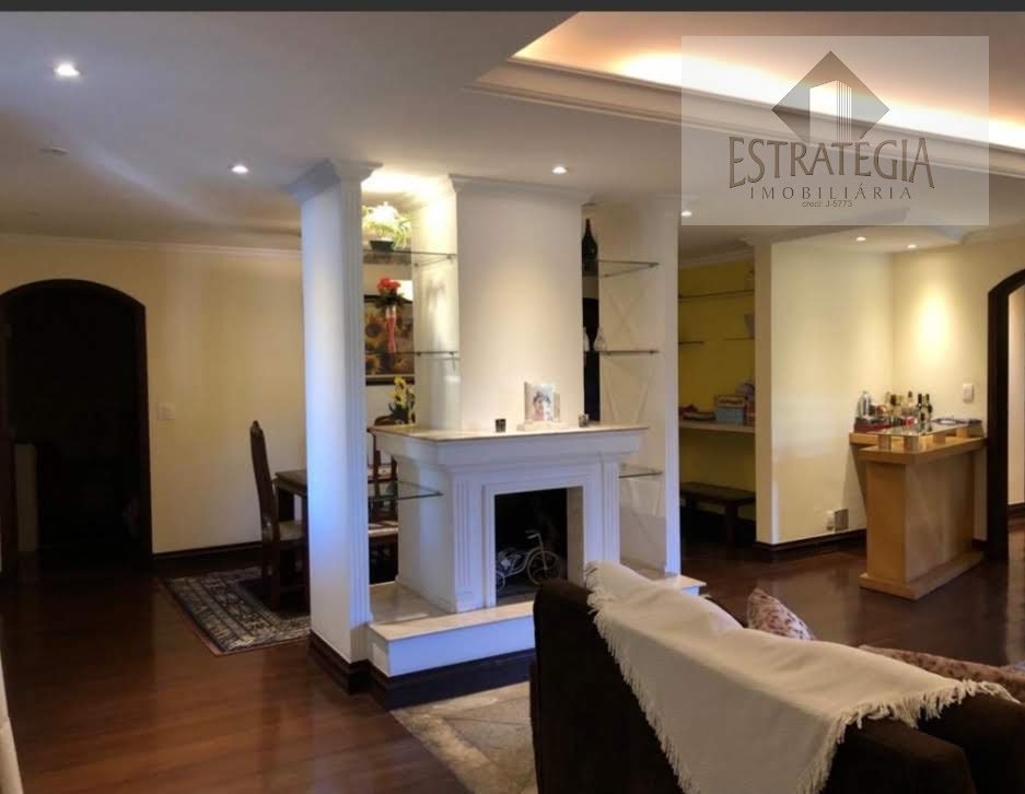 Casa à venda com 5 quartos, 2 suítes, 6 vagas e 440m² no Valparaíso, Petrópolis (RJ) — foto 22 de 30