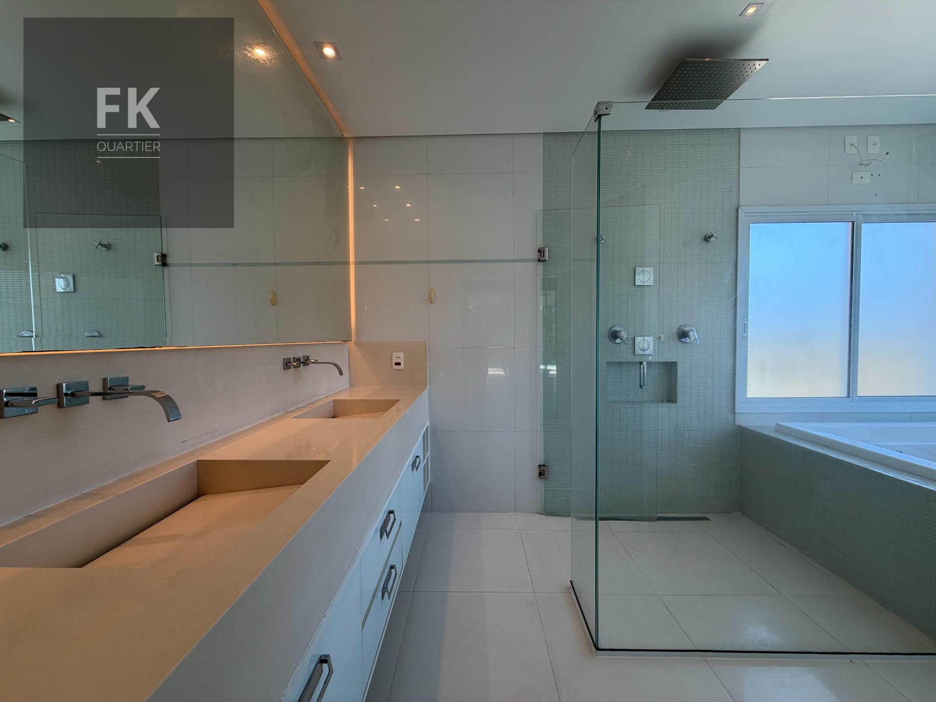 Casa à venda com 4 quartos, 4 suítes, 4 vagas e 480m² no Cidade Tamboré, Santana de Parnaíba (SP) — foto 20 de 30