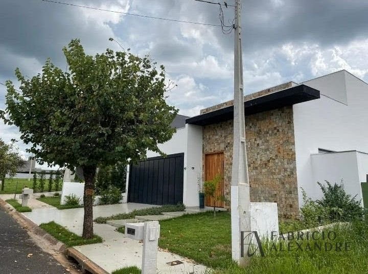 Casa à venda com 3 quartos, 5 banheiros, 4 vagas e 175m² no Terravista Residence Club, Mirassol — foto principal
