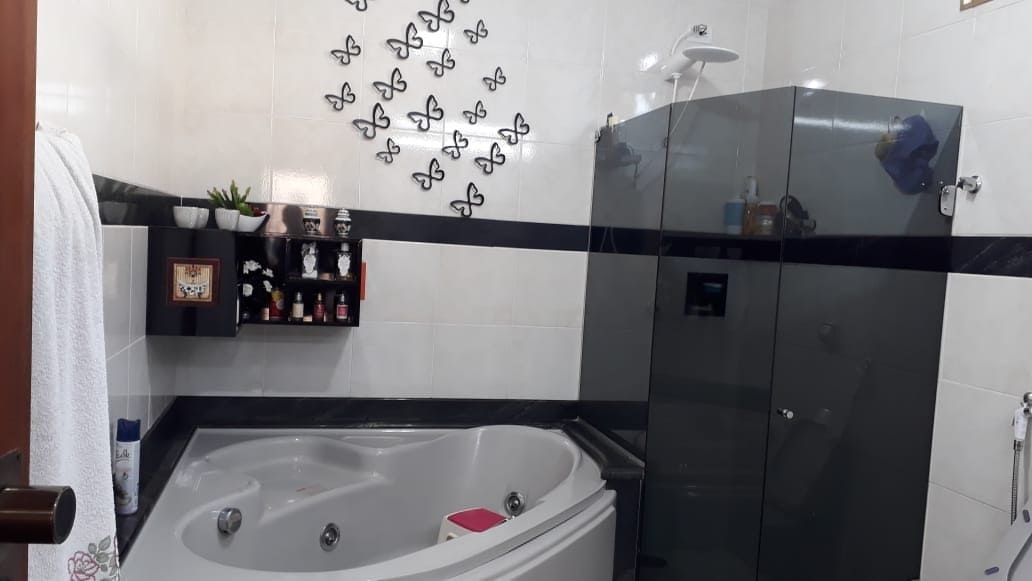 casa-a-venda-3-quartos-3-suites-2-vagas-tibery-ube