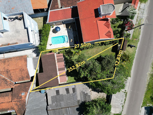 Excelente Lote Bom Retiro: Tranquilo, Acessível e Potencial!