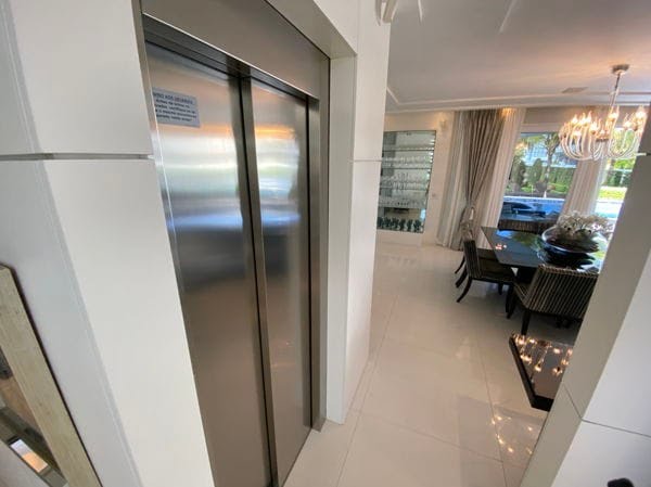 Casa à venda com 5 quartos, 5 suítes, 6 vagas e 1200m² no Jurerê Internacional, Florianópolis (SC) — foto 7 de 30