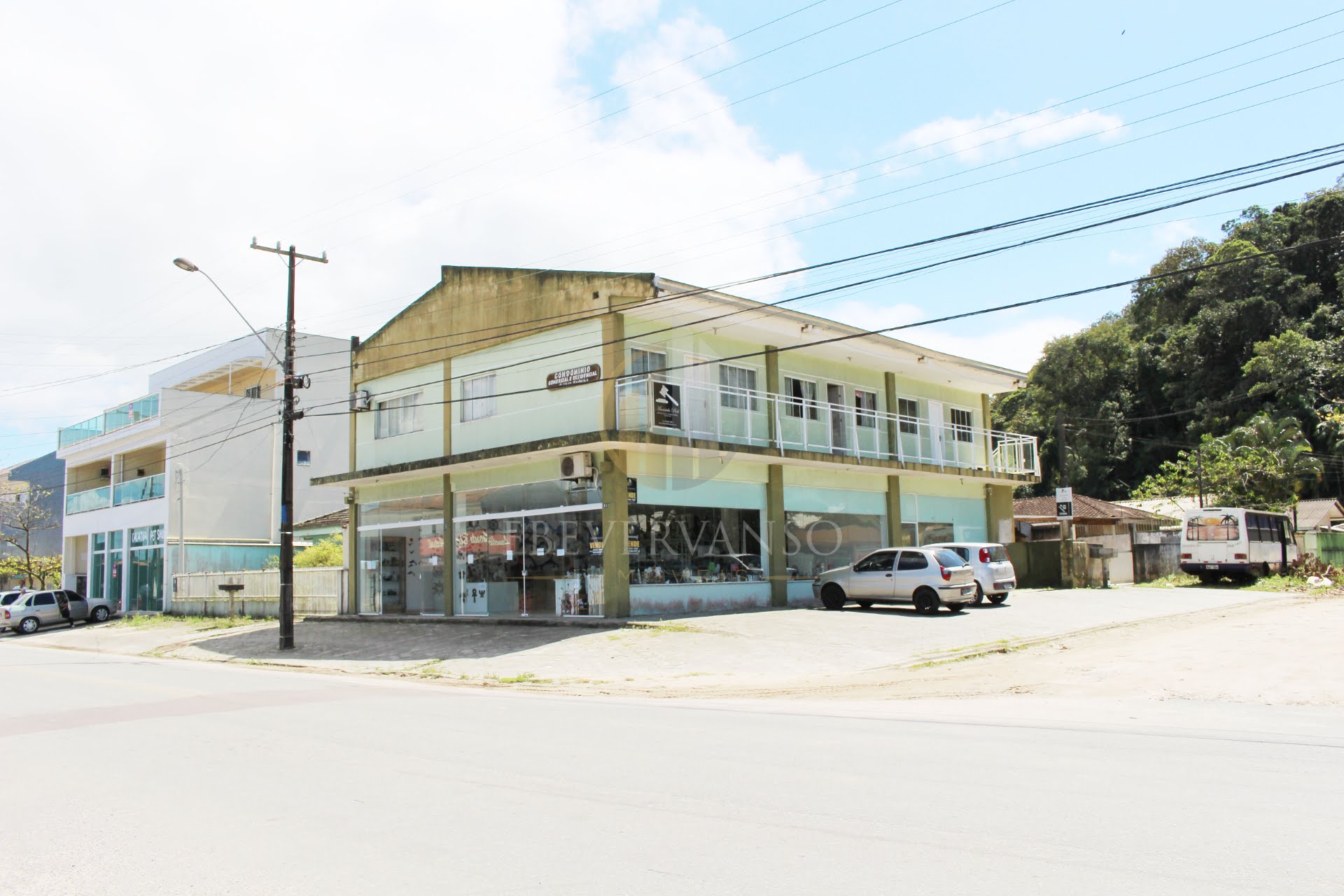 Fachada Comercial