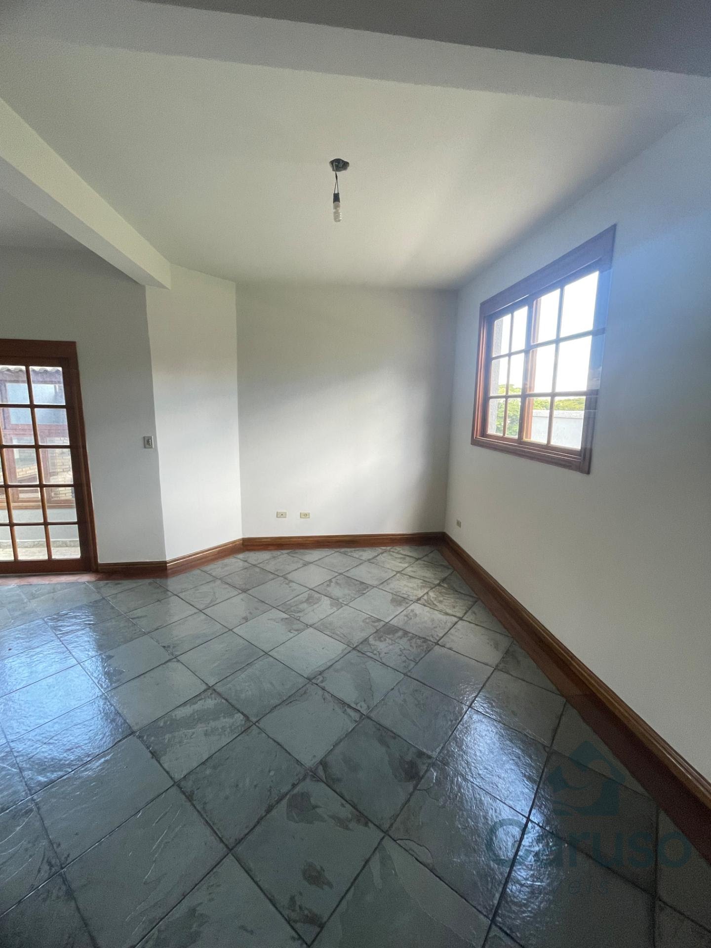 Casa à venda com 3 quartos, 1 suíte, 2 vagas e 267m² no Condomínio Arujazinho IV, Arujá (SP) — foto 20 de 29