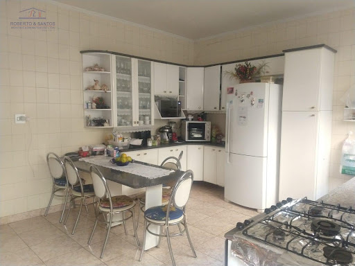 Cozinha com armários