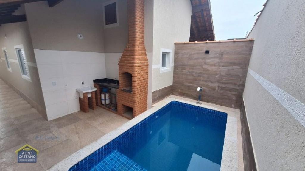 Casa à venda com 2 quartos, 2 banheiros, 2 vagas e 108m² no Balneario Anchieta, Mongaguá — foto principal