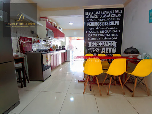 DANIEL PEREIRA IMOB VENDE: Casa Duplex na Pedreira.3/4,1suite,2vg. VALOR:370MIL
