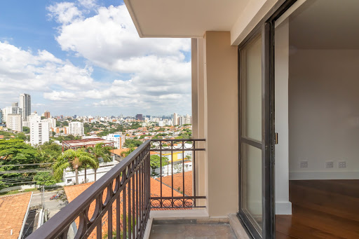 Apartamento em Sumarezinho  -  São Paulo