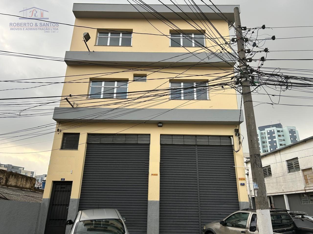 Vista da frente do prédio