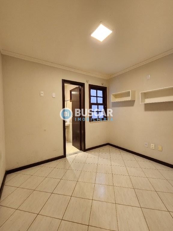 Casa à venda com 3 quartos, 3 suítes, 2 vagas e 200m² no Sim, Feira de Santana (BA) — foto 5 de 13