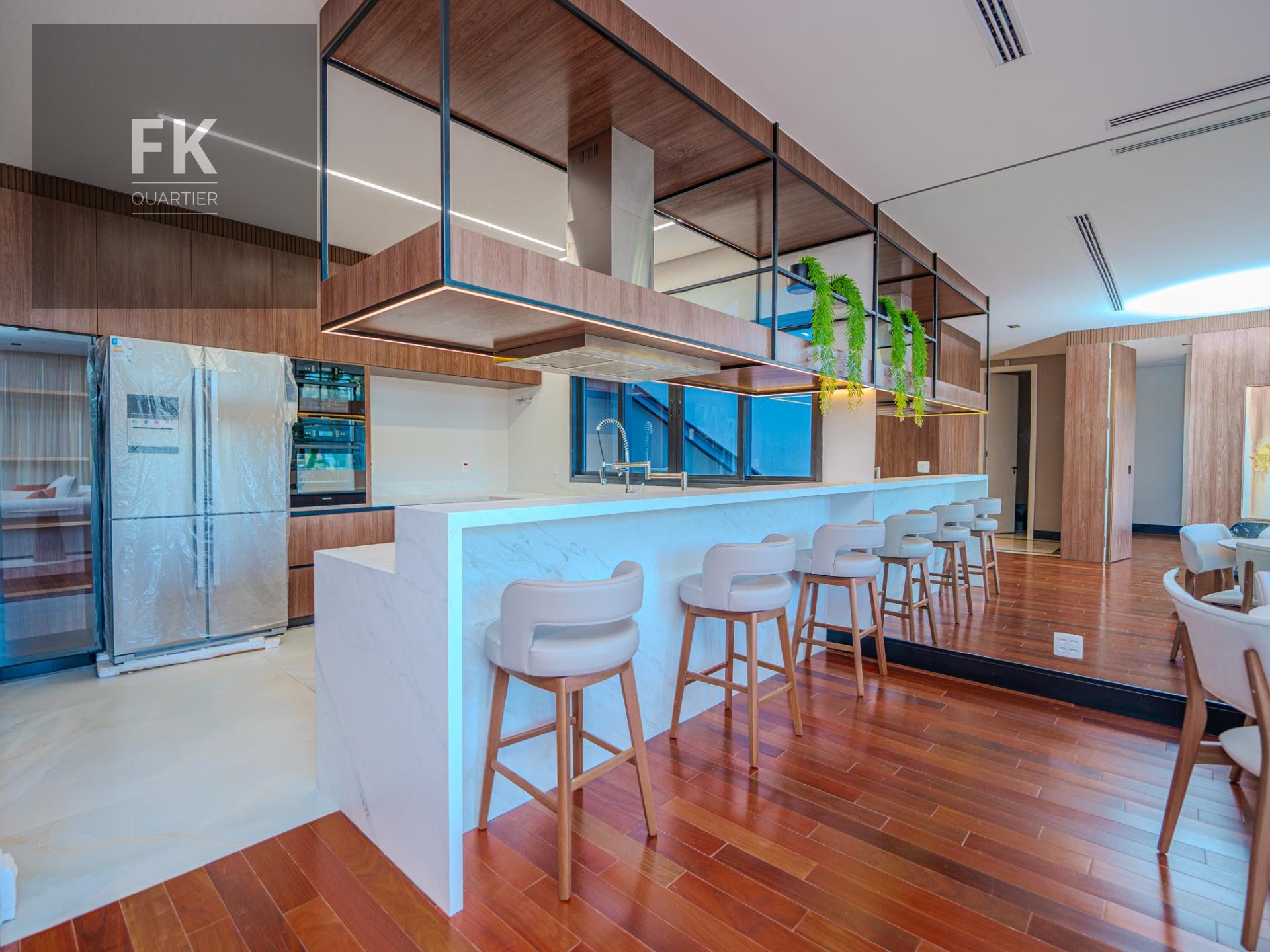 Casa à venda com 5 quartos, 5 suítes, 4 vagas e 409m² no Alphaville, Santana de Parnaíba (SP) — foto 16 de 30