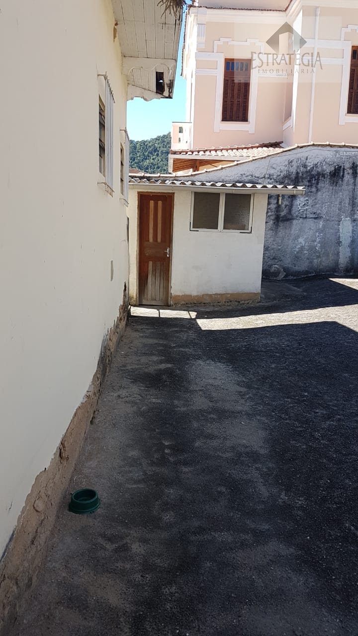 Casa à venda com 6 quartos, 5 suítes, 25 vagas e 214m² no Centro, Petrópolis (RJ) — foto 2 de 15