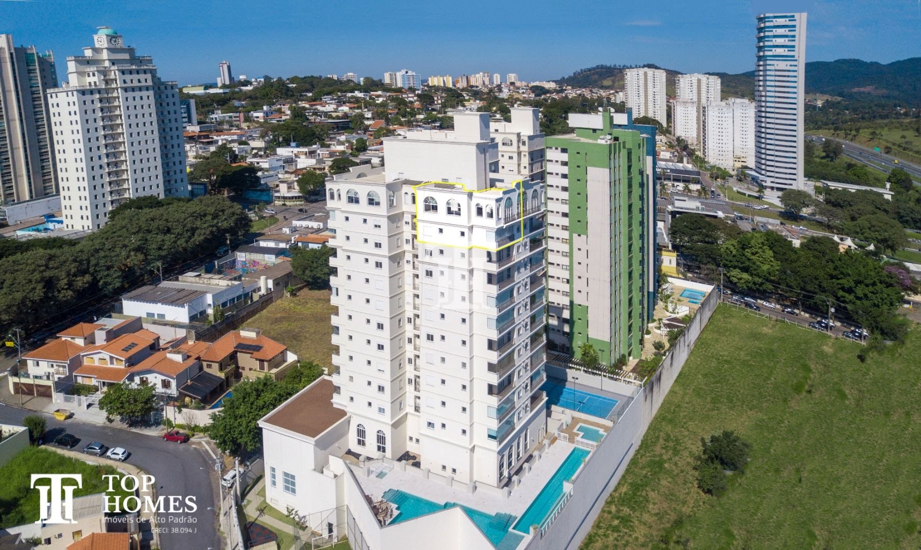 Apartamento Cobertura Duplex no Le Parc Residence 