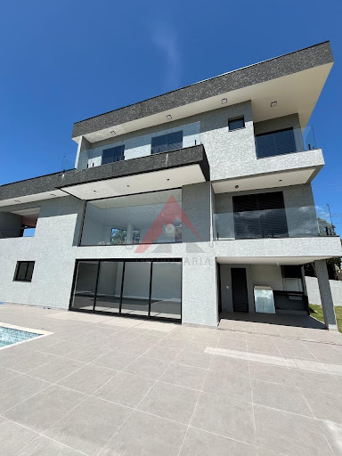 Linda Casa no Condomínio Entre Serras e Aguas   -  Vargem