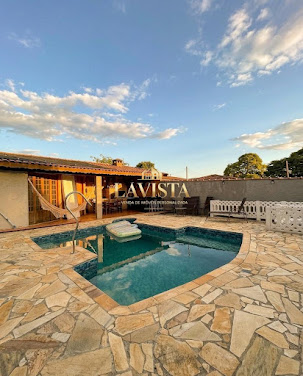 Casa em Jardim Jaragua  -  Atibaia